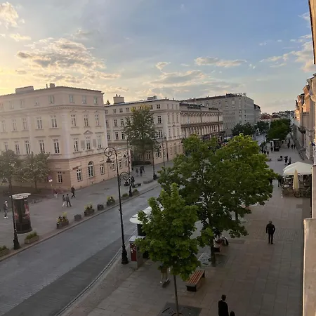 Quiet Luxury At The Royal Route - 4 Bedrooms Daire Varşova